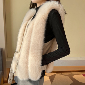 Gilet en fausse fourrure pour femme, court et sans manches, chaud pour l'hiver, en fourrure de renard, vêtement d'extérieur décontracté et élégant - Product Image 2