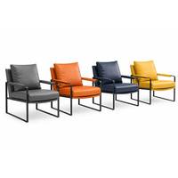 Fauteuil d'appoint tubulaire carré en métal avec coussin en cuir PU multicolore – Idéal pour salon moderne, hall d'hôtel, salle d'attente (vente en gros)