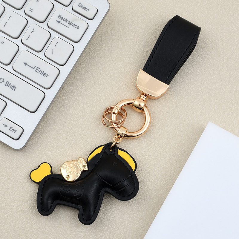 Black Pony hand string clip