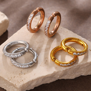 Pendientes de clip con circonita circular, lisos, de oro, oro rosa, acero inoxidable, minimalistas, para mujer. - Product Image 1