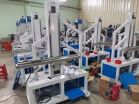 Robot Arm Cup Stacker Box Stacker équipé d'une machine de fabrication de gobelets Manipulateur à deux axes