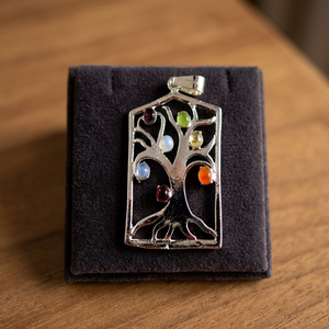 Collar Hecho a Mano con Colgante Rectangular del Árbol de la Vida, 7 Chakras, Cristal y Piedras Preciosas, Envuelto en Alambre, Recuerdo para el Día de San Valentín o Acción de Gracias - Product Image 2