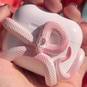 Funda protectora a prueba de golpes con revestimiento de serpiente hueca única 3D para Airpods y <span class=keywords><strong>Airpords</strong></span> Pro 1/2/3/4 generación - Product Image 4