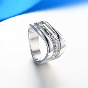 Anello a Tre Onde per Donne, Accessorio Minimalista e Alla Moda per Feste, Regalo - Product Image 6