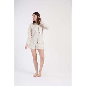 Conjunto de Pijama de Lino para Mujer, Camisa con Cuello y Botones, Mangas Largas con Volantes y Pantalones Cortos con Bolsillos - Product Image 3