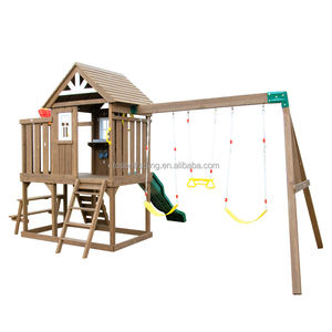 Columpio de madera para jardín con casita, tobogán verde, escalera de escalada y 3 columpios - accesorios de plástico para juegos al aire libre - Product Image 1