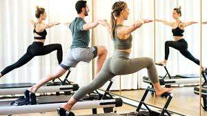 Vente en gros d'équipements de yoga et de Pilates personnalisés pour studio, Reformer de Pilates réglable en aluminium avec bois de chêne blanc pour le yoga et <span class=keywords><strong>la</strong></span> remise en forme - Product Image 6