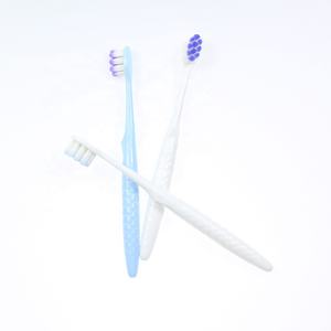 Cepillo de Dientes de Cerdas Suaves para Limpieza Básica de Dientes para Adultos, Cuidado Dental, Cepillo de Dientes Antideslizante para Aparatos Ortodóncicos - Product Image 1
