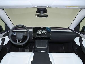 Veicolo elettrico Tesla modello Y 2025: con LFP/batteria al litio ternaria e fino a 82kWh energia della batteria - Product Image 4