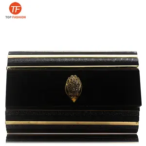 Factory Wholesales 2020 Customized Envelope Women Clutch for Woman Stripe Pattern Rectangle Acrylic Evening Clutch Bag for Party