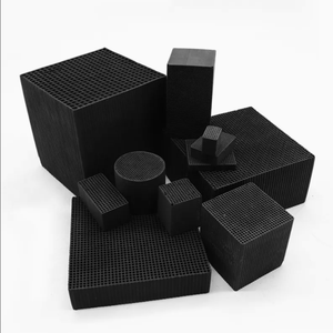 Bloc de charbon actif en nid d'abeille à haute adsorption pour le traitement des gaz résiduaires de purification de l'air pour les produits chimiques en papier fabriqués au charbon - Product Image 3