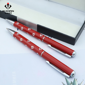 Logo personalizzato regalo per ragazze <span class=keywords><strong>penna</strong></span> <span class=keywords><strong>a</strong></span> sfera rossa <span class=keywords><strong>smalto</strong></span> fiore fortunato con 0.7mm di larghezza di scrittura <span class=keywords><strong>penna</strong></span> intera in metallo - Product Image 4