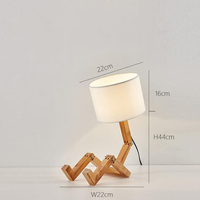 Lampu Meja LED Modern Kreatif Lampu Meja Robot Kayu Lampu Belajar Lampu Meja Samping Tempat Tidur Lampu Hadiah Lampu Pelajar