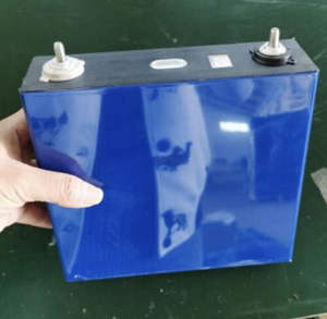 Celle della batteria CATL <span class=keywords><strong>3</strong></span>.2V 120Ah Lifepo4 per il sistema di energia solare - Product Image 5