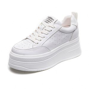 Baskets compensées blanches à bout rond pour femmes, nouvelle collection 2026, tendance, à semelle épaisse, avec talonnette intégrée, respirantes - Product Image 1