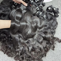 Rambut palsu bergelombang India mentah bundel rambut tanpa proses candi rambut Wig 100% perawan satu warna cahaya Donor ekstensi rambut manusia