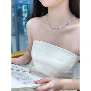 สร้อยคอเพชรเทนนิสทรงใบโคลเวอร์สี่แฉก เพชรเพาะเลี้ยง 18K ทองคำขาว ประดับเพชรลายดอกไม้ สำหรับผู้หญิง หรูหรา เหมาะสำหรับงานแต่งงาน งานเลี้ยงตอนเย็น - Product Image 3