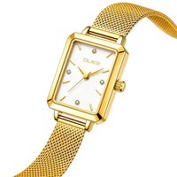 Montre carrée pour femme en acier inoxydable doré avec mouvement à quartz, cadran en verre et aiguilles
