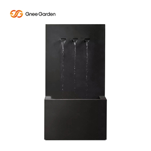 Fuente de Agua en Cascada Minimalista para Exteriores, de Metal Negro, con 3 Salidas de Agua, Eléctrica, con Certificación CE - Product Image 5