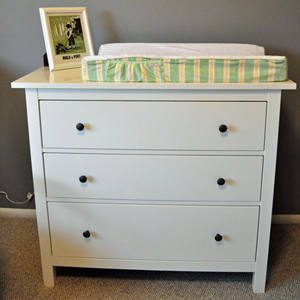 Table à langer moderne en bois massif avec rangement pour nouveau-nés, lit bébé multifonctionnel pour usage hospitalier - Product Image 5