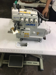 Machine à coudre <span class=keywords><strong>surjeteuse</strong></span> à double aiguille à cinq fils à alimentation différentielle haute vitesse Jukis MO-6914R d'occasion - Product Image 3