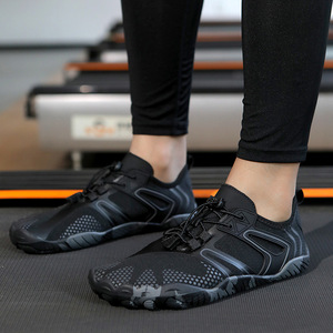 Chaussures d'eau unisexe à bout ouvert, respirantes, avec empeigne en maille et semelle extérieure en caoutchouc, idéales pour la plage en été, design à cinq doigts - Product Image 3
