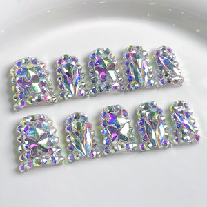 TSZS Vente en gros 10 pièces Ongles artificiels courts de luxe faits à la main en forme de canard, à couverture complète, à presser, pour les doigts - Product Image 2