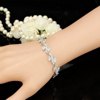 Mode CZ Bijoux Feuille Forme Brillant Blanc Zircone Bracelets Pour Femmes