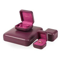 Romi Boîte à bijoux personnalisée de luxe en cuir PU bordeaux avec sac cadeau, bague, collier, boîtes d'emballage avec impression de logo