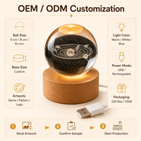 Boule de cristal du système solaire gravée au laser 3D, lampe de nuit avec base en bois de hêtre ronde USB pour la décoration de la maison, cadeau