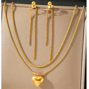 Nouveau Collier Ras du Cou Superposé en Acier Inoxydable avec Pendentif Cerise et Chaîne Torsadée, Plaqué Or 18K, Idéal pour Mariage, Fête, Cadeau, Ensemble de Bijoux - Product Image 1