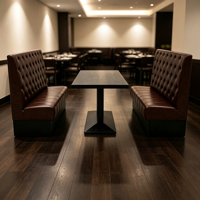 Ensemble de sièges de restaurant en cuir PU brun foncé avec table à manger en bois noir pour café, bistrot, restaurant, mobilier commercial