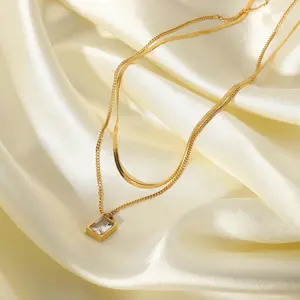 2405 jieding Damen-Edelstahlschmuck Doppel 18-Karat-Gold Schlange-Kette Halskette Mini delikates quadratisches Kristall-Halter