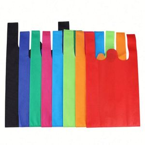 Sacs en tissu non tissé pliables personnalisés pour cadeaux, courses au supermarché, sacs réutilisables en forme de T-shirt - Product Image 1