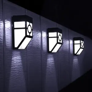 Crepuscolo fino all'alba paratia di sicurezza di illuminazione solare a LED lampadina da parete impermeabile luce da parete esterna per cortile