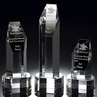 Trophée élégant et artistique en forme de spirale de cristaux, prix d'honneur personnalisé pour le Sommet de l'Industrie Créative