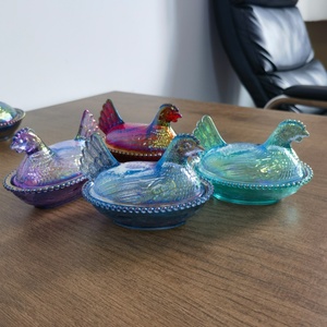 Vaso Portacaramelle <span class=keywords><strong>in</strong></span> <span class=keywords><strong>Vetro</strong></span> Iridescente Premium Classico a Forma di Gallina per Carnevale, Contenitore Ecologico per Decorazioni Casa e <span class=keywords><strong>Cucina</strong></span> - Product Image 4
