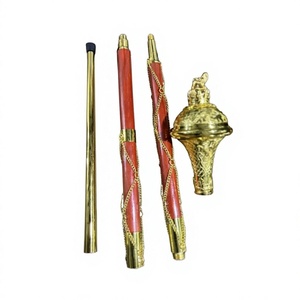 Bastón de tambor profesional para director de banda, con diseño de león y corona en relieve, cromado en oro, personalizado. - Product Image 1