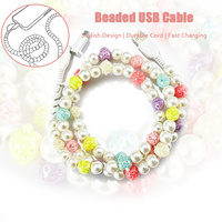 Câble de données USB décoratif 3 en 1 avec perles rondes et perles colorées en forme de fraise, cordon de charge universel pour téléphone portable