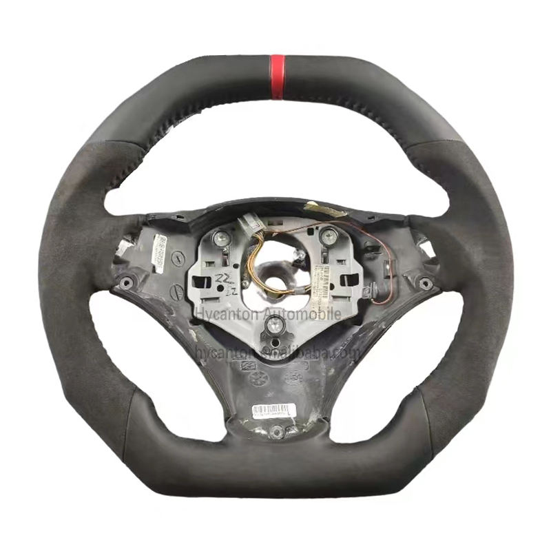 Alcantara + cuir + bande rouge + trou