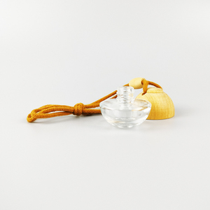 Désodorisant vide OEM de 6ml pour automobiles Pendentif Diffuseur de parfum Odeur de parfum Bouteille de voiture suspendue - Product Image 4