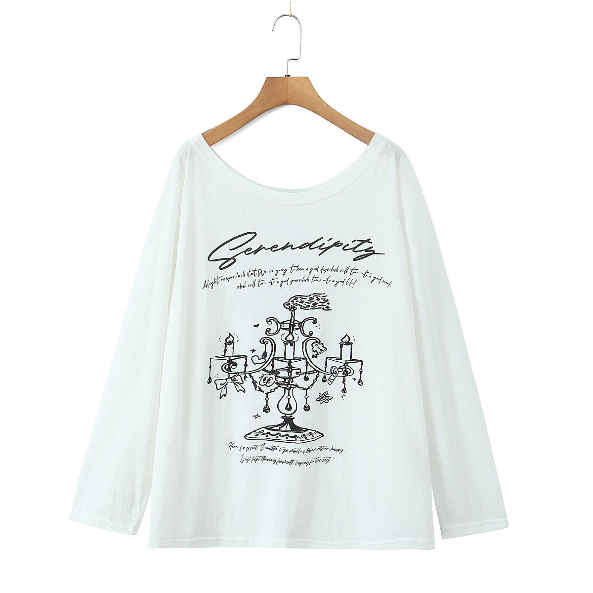 เสื้อยืดพิมพ์ลายสีขาว