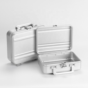 Boîte <span class=keywords><strong>à</strong></span> <span class=keywords><strong>outils</strong></span> en aluminium miniature de haute qualité pour le rangement et l'organisation des montres. Personnalisable avec doublure LOGO. - Product Image 1