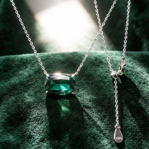 Collier Minimaliste Simple et Coloré avec Zircon Cubique Rond, Ovale ou Rectangulaire – Bijou Fin - Product Image 2