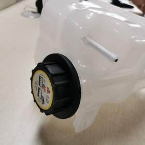 El coche parte el tanque de agua refrigerante de expansión para Fo-rds Ed-ge Linc-oln MKX 2007-2015 # 7T4Z8A080A 9T4Z8A080A AT4Z8A080CA 603-353 - Product Image 3