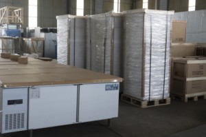 Enfriador de Bebidas Comercial de 2 Puertas con Enfriamiento por Aire, Refrigerador Vertical con Puerta de Vidrio para Bebidas y Cerveza - Product Image 6