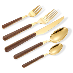 Juego de Cubiertos Antiguos Dorados de Acero Inoxidable con Textura de Madera y Mango de Plástico, Cuchara y Tenedor Planos - Product Image 1