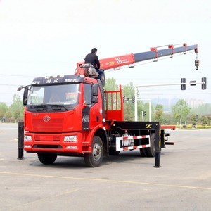 Grue à flèche rigide haute performance FAW JH6 de 8 à 10 tonnes montée sur camion avec benne de chargement pour la logistique - Product Image 2