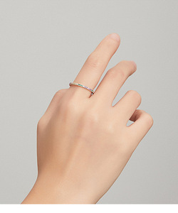 Anillo Fino de Plata de Ley S925 con Zirconia de Color Degradado Arcoíris, Anillo Apilable de Plata, Tendencia 2026 - Product Image 3
