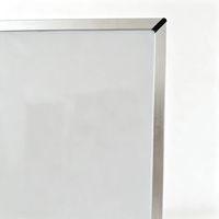 Tableau blanc mobile double face avec roulettes en acier verrouillables, cadre en aluminium, grande étagère à stylos - Ohsung AS09-A